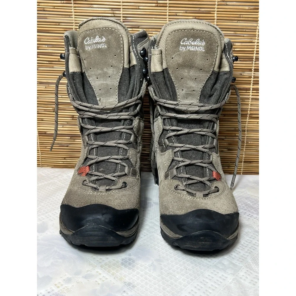 Cabela's Women's Size 7‎ Us  5 1/2 Uk Waterproof - Hiking - Vibram.  Insulation